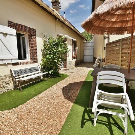 Gite De La Petite Forge Clevilliers Exterior foto